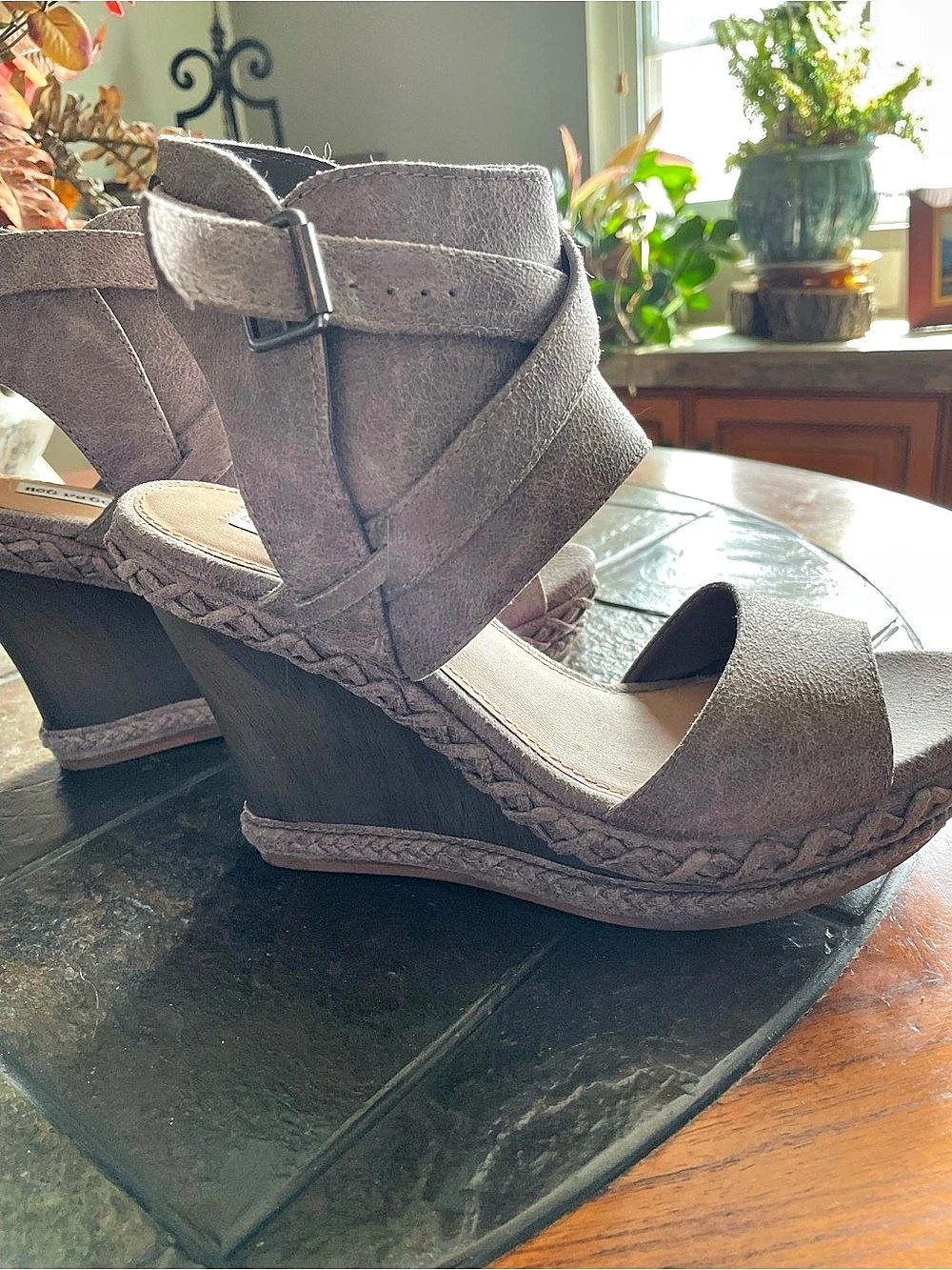 Not Rates Gray Wedge Sandals US 9 - Picture 2 of 8